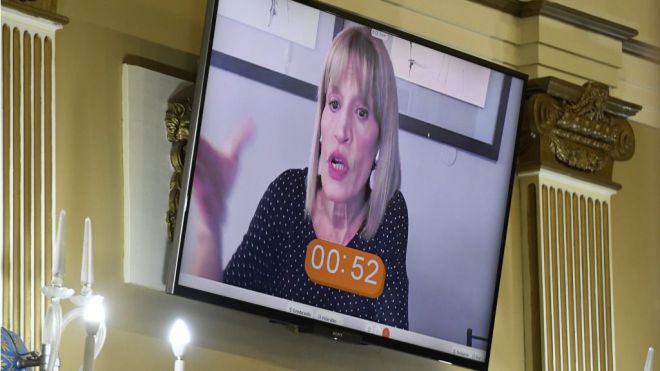 Esther González afea al PP y Ciudadanos la oposición “vacía” de propuestas para salir de la grave crisis