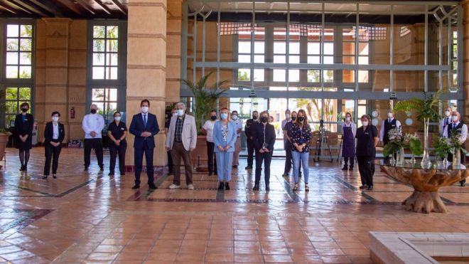Adeje propondrá dar su medalla de oro al hotel H10 Costa Adeje Palace y su personal