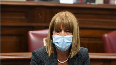 Esther González propone que Canarias se provea de una reserva de vacunas contra el coronavirus