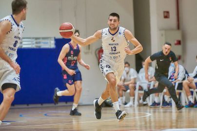 El Náutico Tenerife cae en su visita a Madrid