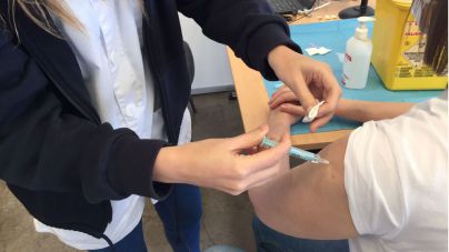 Sanidad administra 719.628 dosis de vacunas contra la COVID-19
