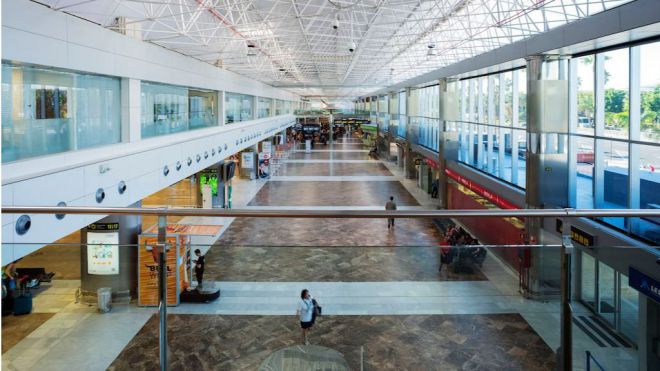 CC-PNC advierte que Tenerife perderá competitividad turística si no vacuna a los visitantes de la temporada de invierno 21/22