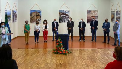Arico acoge la firma del manifiesto en defensa de las familias del sur de Tenerife