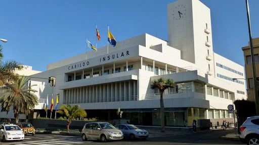 El Cabildo denuncia al “Padre Báez” ante la Fiscalía por sus declaraciones sobre el crimen machista de Tenerife