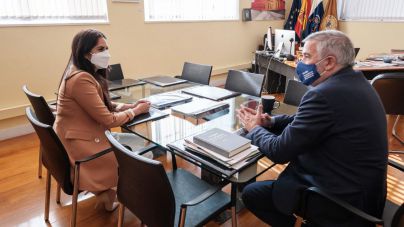 Espino solicita la colaboración de las universidades en la lucha contra el fracaso escolar y la obesidad infantil