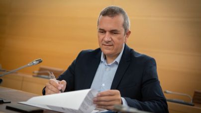 Acuerdo institucional en el Cabildo para llevar a cabo un plan de restauración para recuperar el suelo afectado por el incendio de Arico