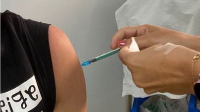 Ocho de cada 10 residentes en Canarias de entre 50 y 59 años ya tiene, al menos, una dosis de la vacuna contra la COVID-19