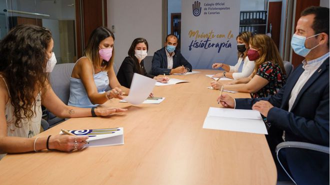 Los fisioterapeutas solicitan también la retirada de la publicidad tabaquera que utiliza como imagen La Graciosa