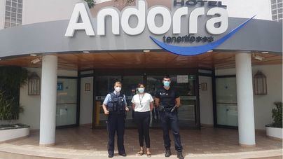 El hotel Andorra de Las Américas aloja este mes a dos agentes de la Polizei en servicio para colaborar con la Guardia Civil
