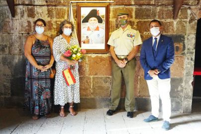 Una cañonera en Almeyda inmortaliza la Gesta de Javier Gorostiza por Santa Cruz