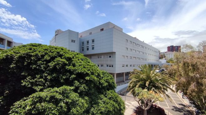 El Hospital de La Candelaria recuerda diez pautas saludables para cuidar los riñones en verano