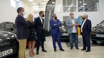 El Ejecutivo recibe los primeros 44 vehículos eléctricos