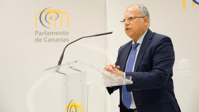 Curbelo: “La solución al colapso de Los Cristianos no pasa por trasladar las operaciones a otros puertos”