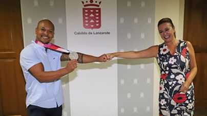 Lanzarote recibe al medallista olímpico Ray Zapata