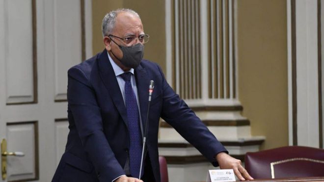 Curbelo pide que los nuevos presupuestos del Estado cumplan con el REF y el Estatuto