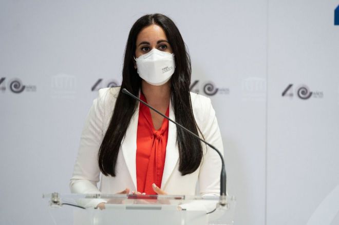Espino dona 200.000 euros del Grupo Mixto a los damnificados de La Palma