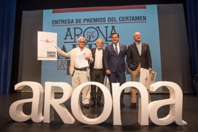 Lola del Castillo y Carlos Zanón, protagonistas del Arona de las Artes y las Letras, que homenajeará al escritor Alexis Ravelo
