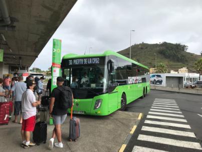 La cifra de abonados al transporte público se duplica en Tenerife con los descuentos