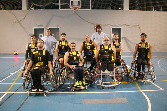 El ADEIN Tenerife cede en Vitoria