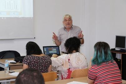 Julián González: “La música produce mejoras en enfermedades como el Parkinson o Alzheimer”