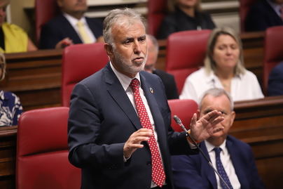 Torres recrimina a Clavijo que no haya enviado cartas para el reparto de menores migrantes