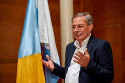 Antonio Vélez defiende la creación de 8 parques para mascotas con circuitos caninos agility en el municipio de Agüimes