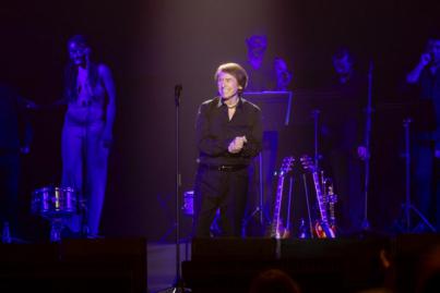 Raphael y su impresionante voz, un regalo anticipado de Navidad