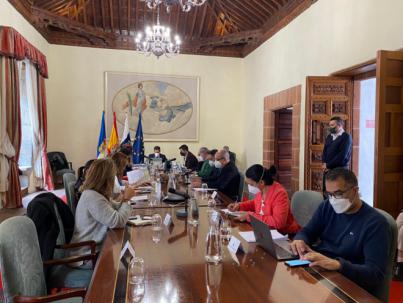 El Cabildo destinará 250.000 euros en ayudas extraordinarias para el sector ganadero y pesquero de La Palma