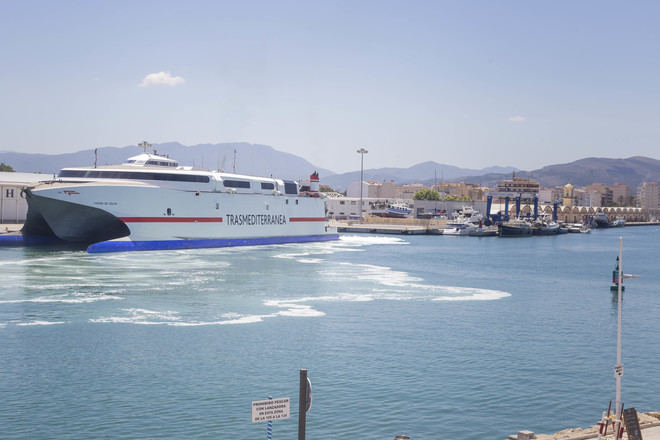 Pagar con 5 euros, siguen los problemas