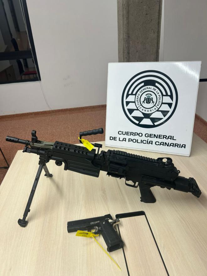 La Policía Autonómica incauta dos armas de aire comprimido