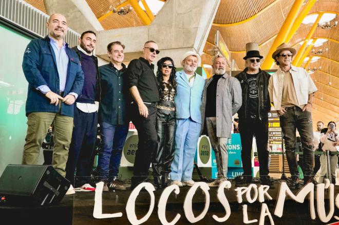 El Aeropuerto Madrid-Barajas se rinde ante la presentación de Locos por la Música y Binter