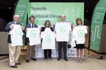 La Asociación Española Contra el Cáncer organiza una marcha contra el cáncer en Tenerife