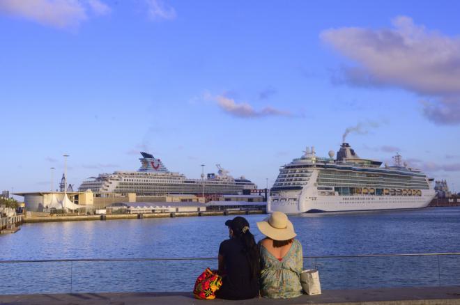 Las Palmas de Gran Canaria celebra las fiestas navideñas a ritmo de temporada alta de cruceros