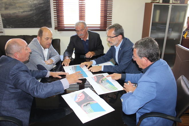 El Cabildo celebra el anuncio de la ampliación del muelle comercial de Puerto del Rosario