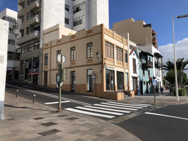 Los malos olores invaden la Avenida El Puente