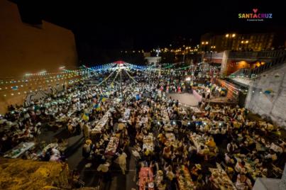 Santa Cruz realiza su ofrenda a la Virgen de Candelaria previa al Baile de Magos