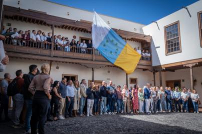 La bandera de ocho estrellas verdes, símbolo de resistencia