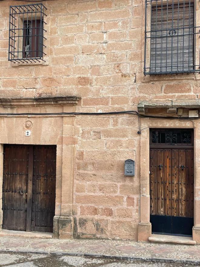 La Asociación Los pueblos más Bonitos de España denuncia la nula sensibilidad de las compañías instaladoras de fibra óptica