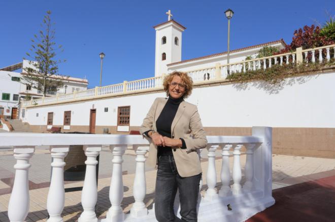 Clari Pérez propone un plan de dotaciones para los barrios para potenciar sus infraestructuras educativas, sanitarias, deportivas y de ocio