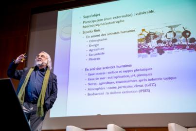 Bernard Feltz: “El stock de recursos de la Tierra se ha agotado”