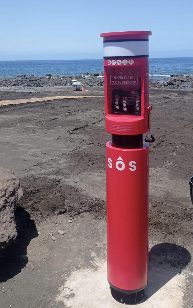 El Ayuntamiento de Valle Gran Rey instala Tótems OneUP en sus playas