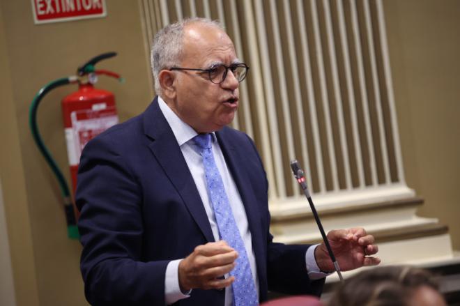 Curbelo pide un plan B ante el probable fracaso de la Ley de Extranjería