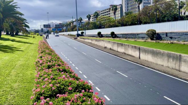 El Cabildo finaliza el asfaltado del ramal de acceso al Centro Comercial El Muelle