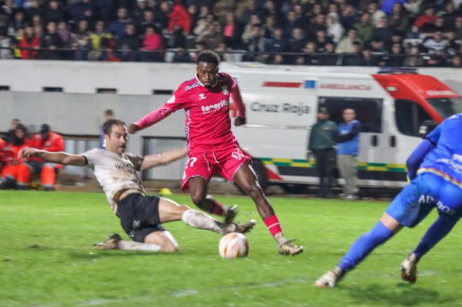 El CD Tenerife sigue adelante en la Copa SM el Rey