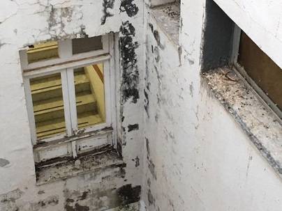 La CEP pide ayuda al Ayuntamiento ante el deterioro de la comisaria de La laguna