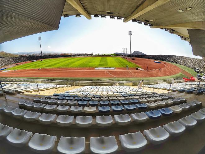 Rivero aborda con grupos políticos y ayuntamientos el Plan de Infraestructuras Deportivas de Tenerife