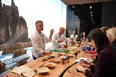 Cabildo e ICEX promocionan la gastronomía de Tenerife entre periodistas de Europa, Asia y América