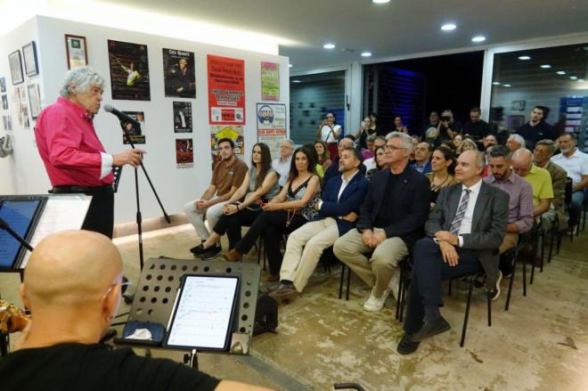 Caco Senante inaugura la exposición “La salsa de la vida”