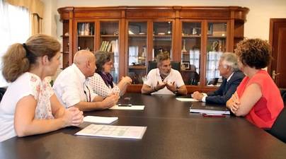 Adeje firma la "Carta de Compromiso con el Turismo Sostenible"