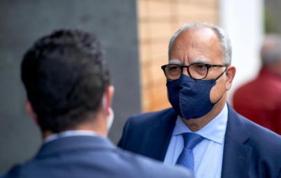 Curbelo apela a avanzar en la estabilización laboral del personal interino de la administración autonómica